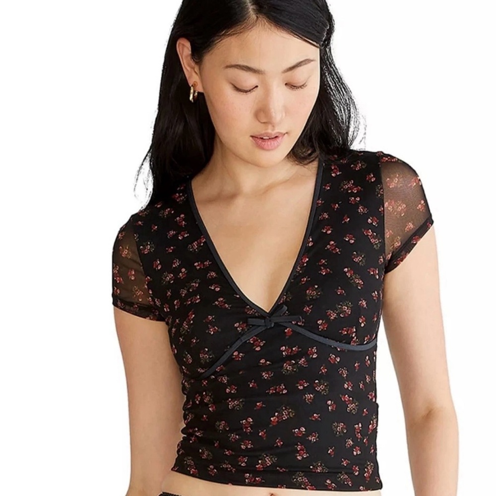 Aeropostale Floral Mesh V-Neck Crop Top Brand New With Tags - Picture 4 of 6